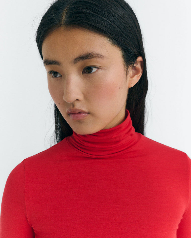 Top cuello alto rojo cashmere Noe sostenible - 3