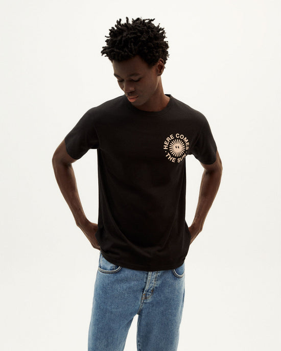 Camiseta negra Happy sun sostenible-1