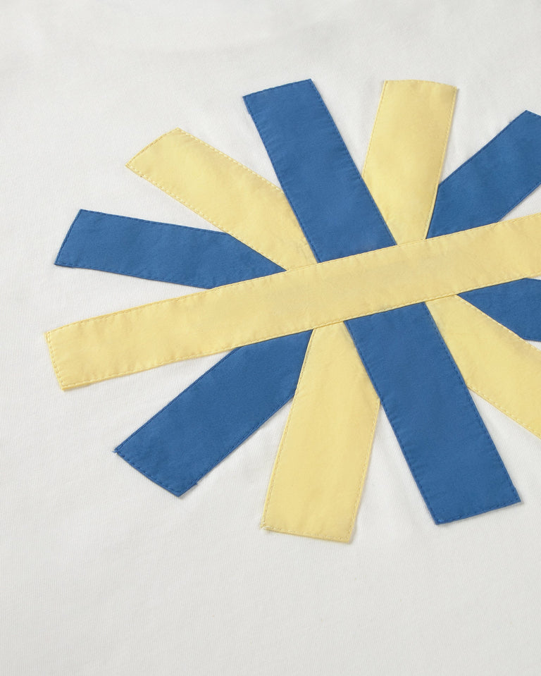 Camiseta blanca patched sol espalda Aaron sostenible silueta - 2