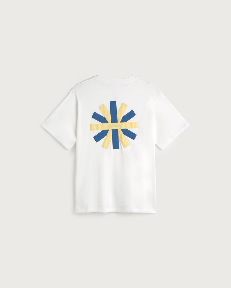 Camiseta blanca patched sol espalda Aaron sostenible silueta - 3
