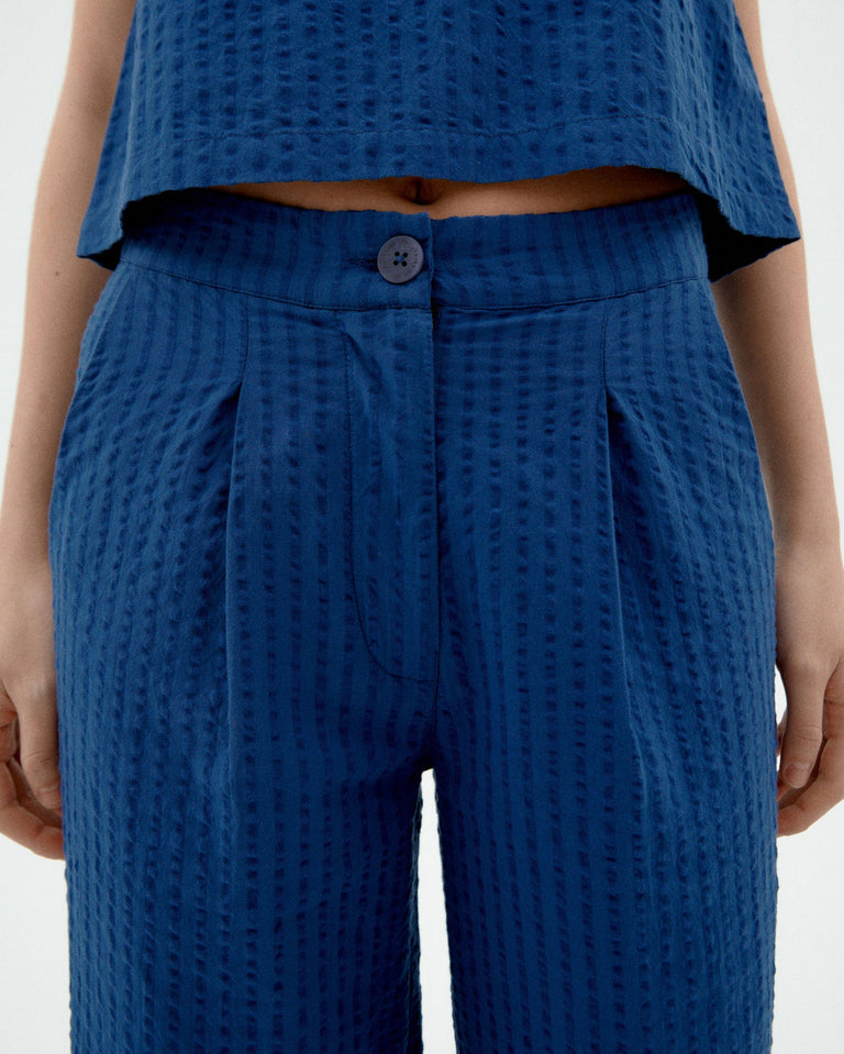 Pantalón azul seersucker Manolita sostenible-3