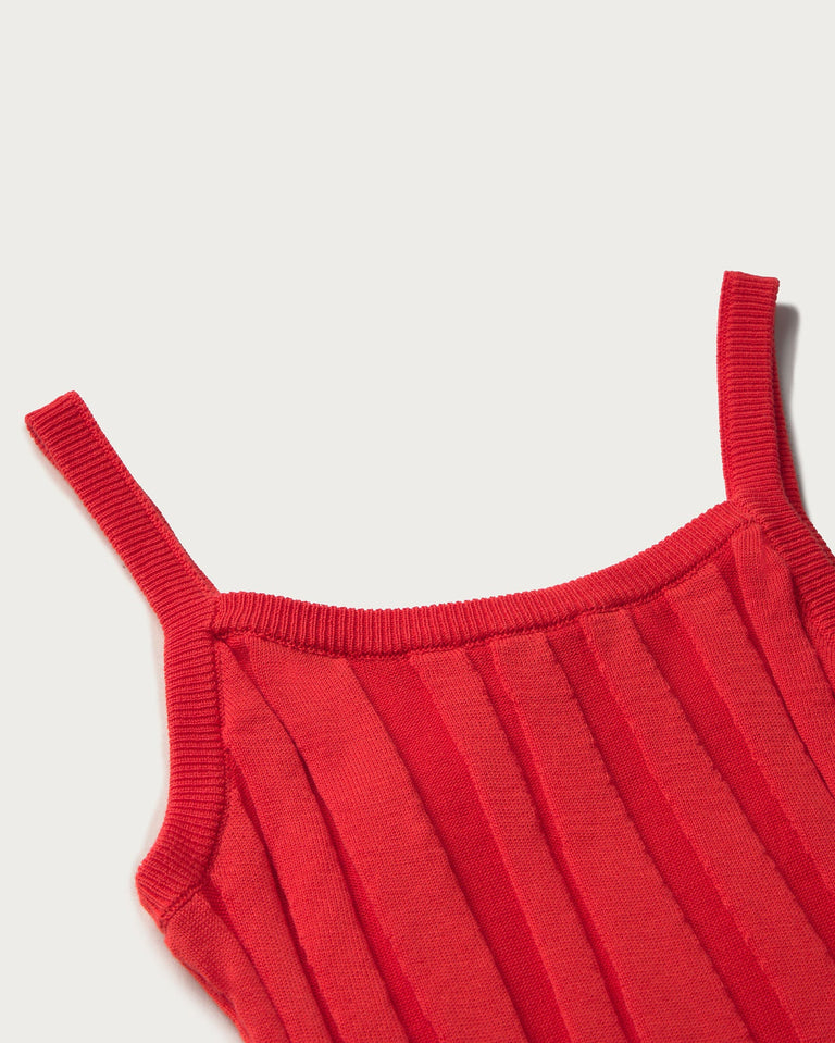 Top rojo Nadine sostenible-silueta-2