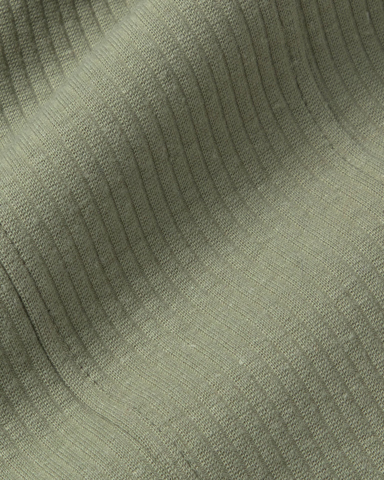 Top verde hemp Nadia sostenible silueta - 3
