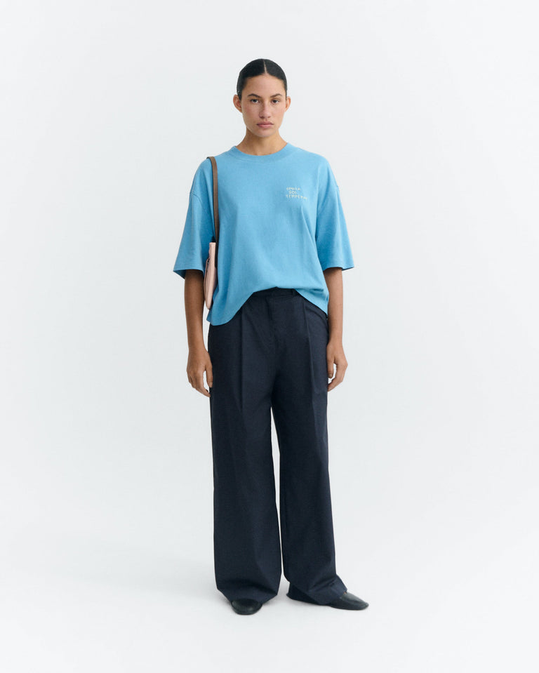 Camiseta oversize bordada a mano Lena sostenible - 1
