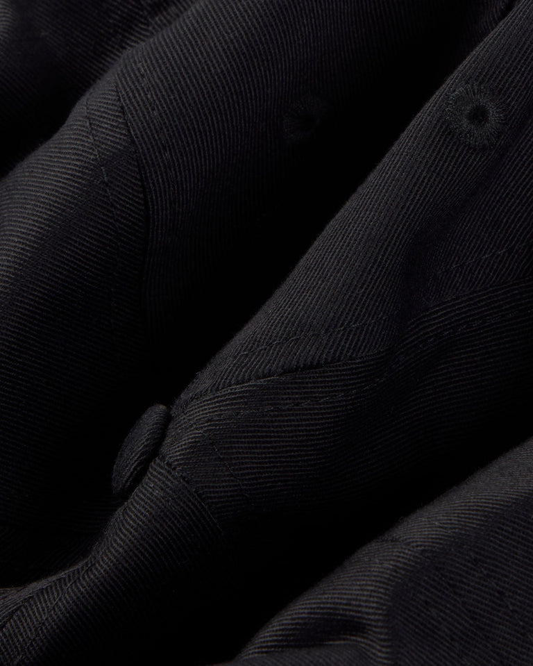 Gorra negra cutre heart Chris sostenible-silueta-5